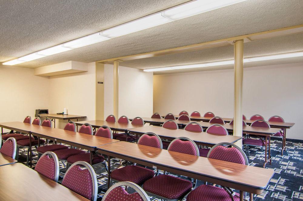 Quality Inn Tigard Portland Southwest Екстериор снимка