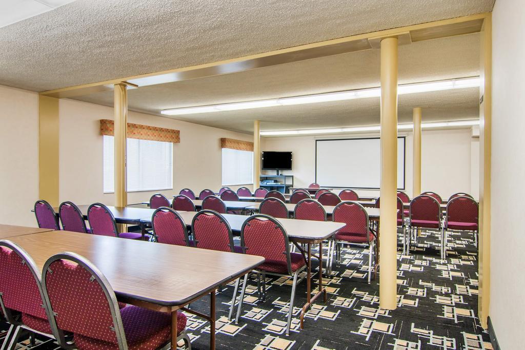 Quality Inn Tigard Portland Southwest Екстериор снимка