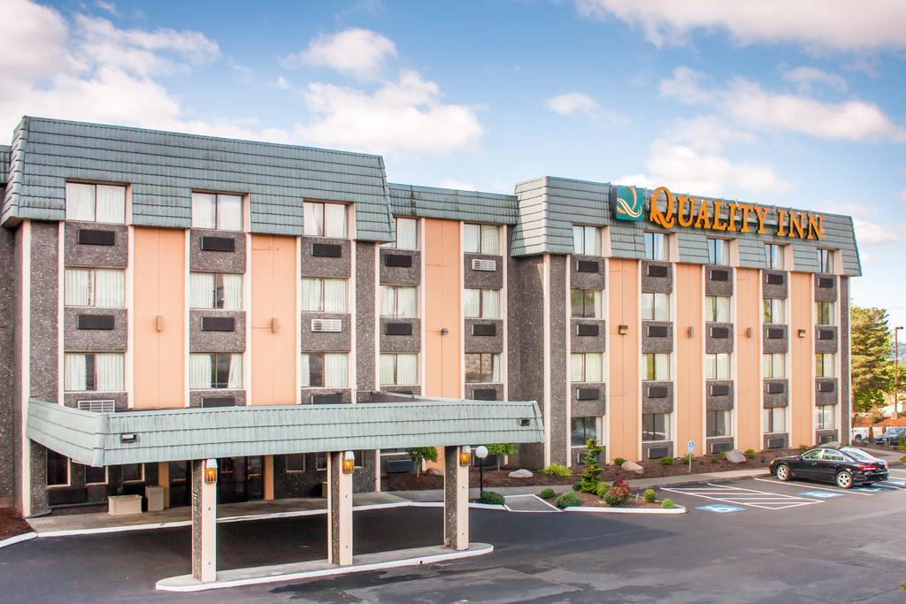 Quality Inn Tigard Portland Southwest Екстериор снимка